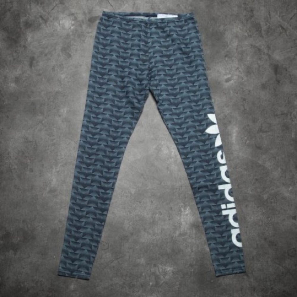 NWT Adidas leggings. Womens size medium